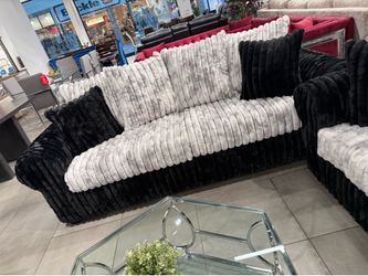 Customizable sofa and loveseat 🖤🩶 🥳