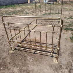 Vintage metal heavy duty bed frame twin