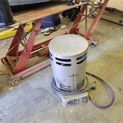 Propane heater with tank