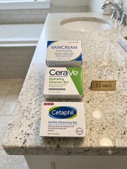 Facial cleansing bar