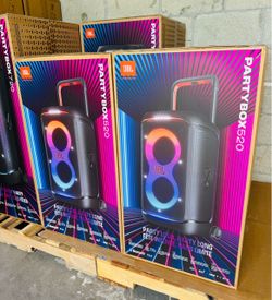 JBL PartyBox 520 Bluetooth Speaker