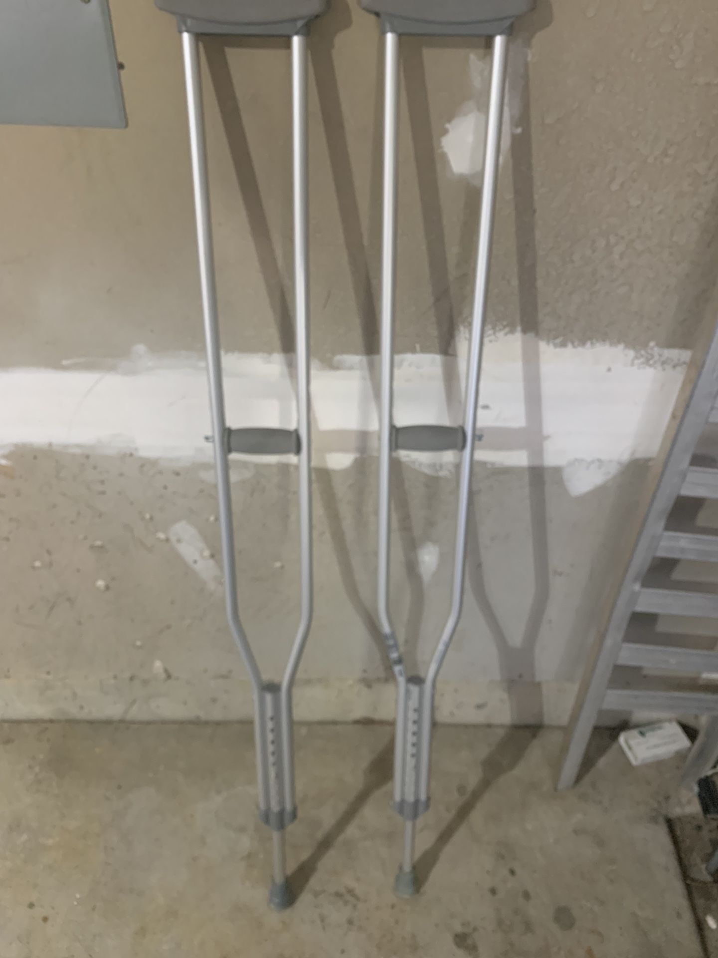 Adult Crutches