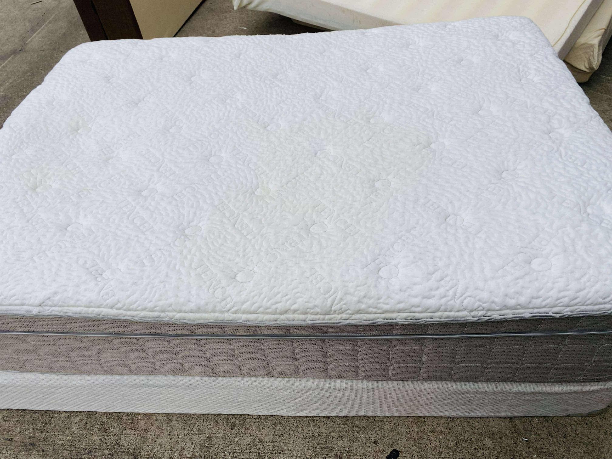 Set Full Sizes Mattress And Box Spring