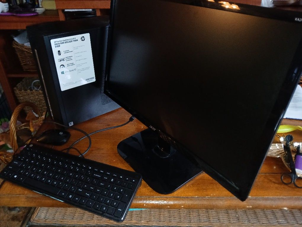 HP Pavilion Desktop510-a010 And Acer Monitor