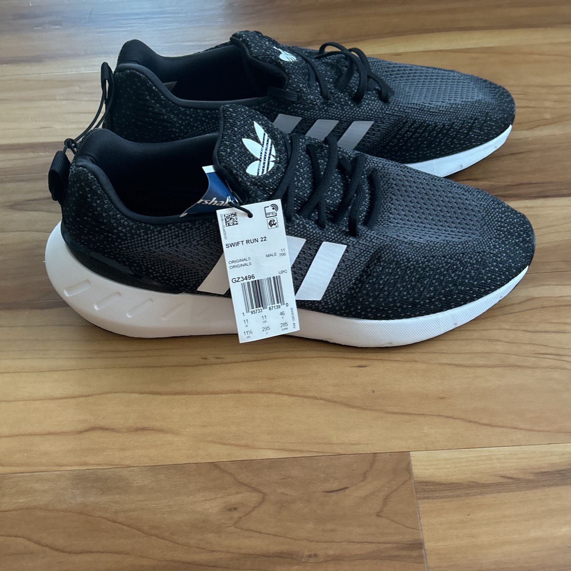 Adidas Swift Run Size 11.5
