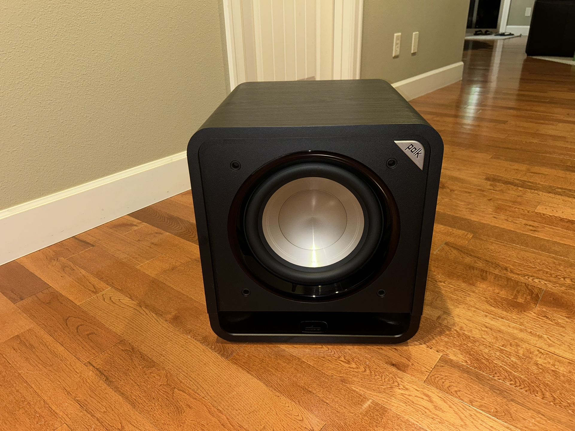 Polk Audio HTS10 powered subwoofer 10”