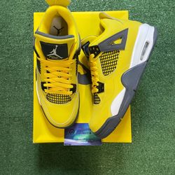 Air Jordan 4 lightning 2021