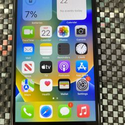 Unlocked Apple iPhone 8 64GB / 83% Battery Health