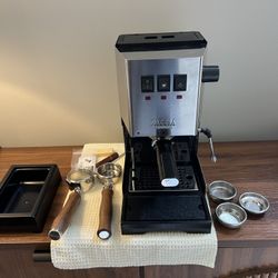 Gaggia Classic Pro E24 With Normcore Portafilter, Accessories