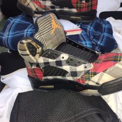 AIR JORDANS 5 PLAID SZ   5 5Y