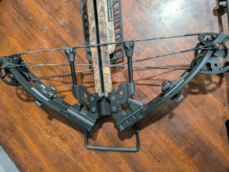 Killer Instinct Fierce 405 crossbow with 4 bolts