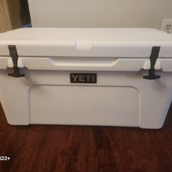 YETY Tundra 65 Cooler Like New 