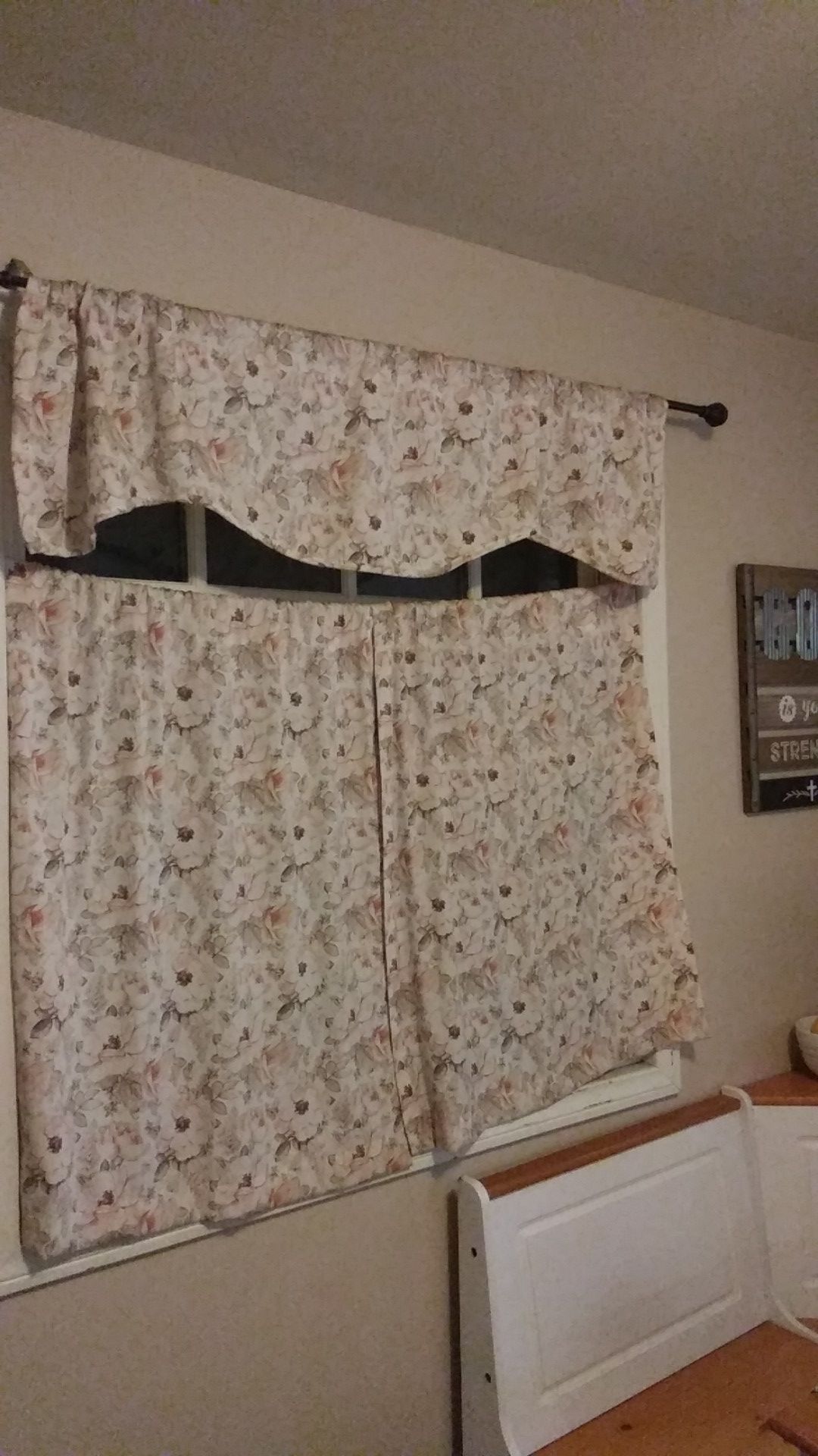 Kitchen curtains