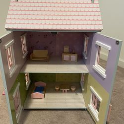 Girls Doll House- Rarely Used. Excellent Condition