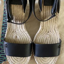 Tory Burch Sandals Wedge Beautiful Condition 
