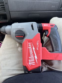 Milwaukee sds hammer drill 1in 26’mm