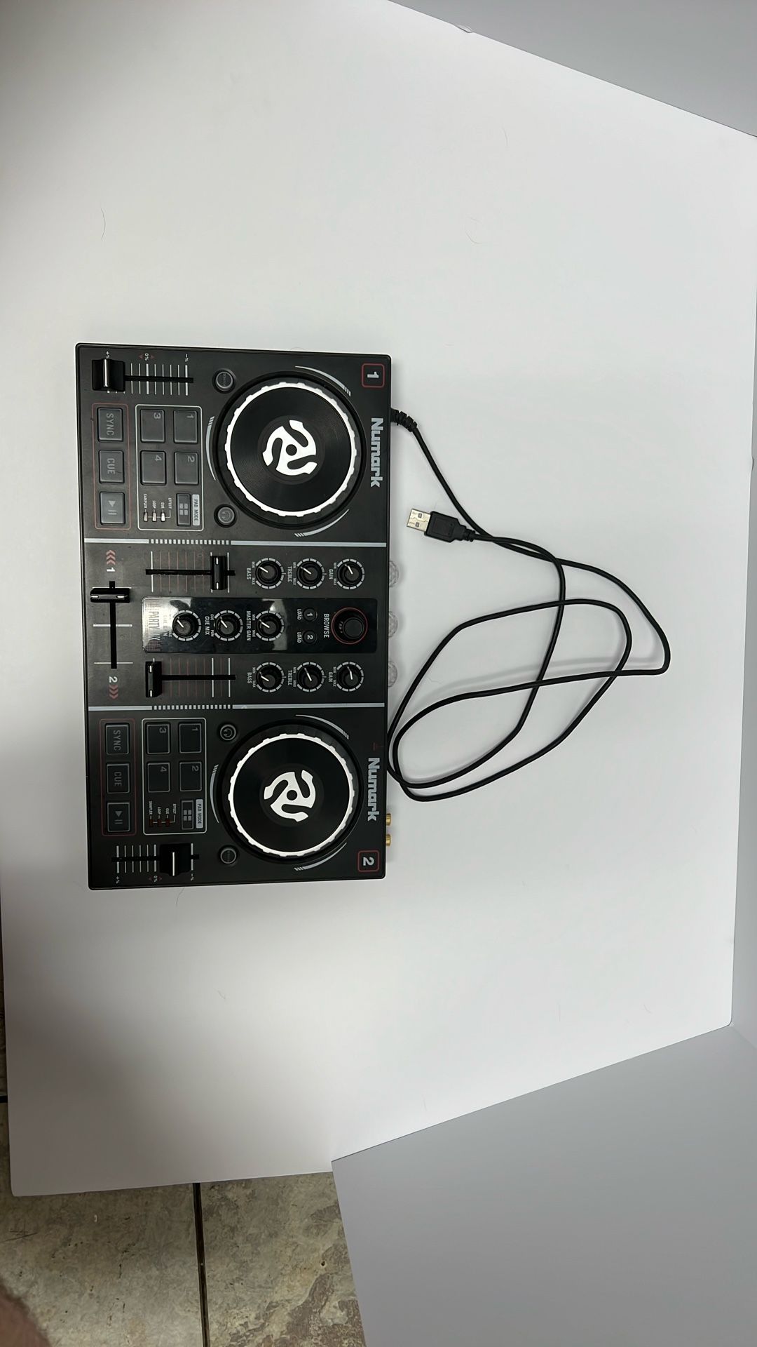 Numark PARTY MIX DJ Controller