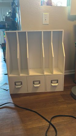 Holds Paper For Desk Has three drawers
