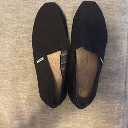 TOMS- men’s 