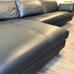 Gamma Italian leather couch.
