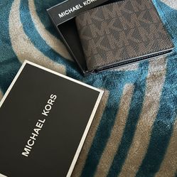 Brand New Michael Kors Men Wallet .
