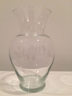 NEW Glass Flower Vase