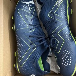 Puma future match, size 6.5 boys soccer cleats FG/AG,  