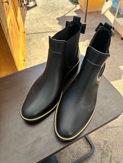 Brand new Kate space rain boots size 10