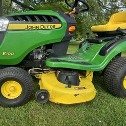 John Deere E100, 42” Cut, 125 Hours!!