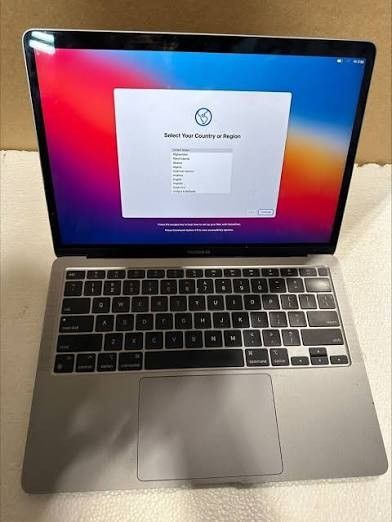 Apple Macbook Air Laptop 13" A2337 M1 Chip ALMOST NEW! STILL UNDER WARRANTY UNTIL DEC.2025!