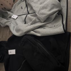 Nike Tech Set