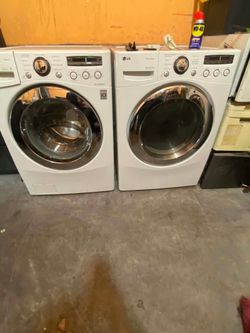 LG WASHER AND GAS DRYER SET SIDE BY SIDE OR STACKED. FREE DELIVERY AND INSTALLATION