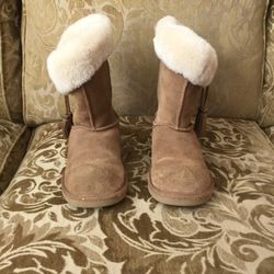 Girls Ugg Boots Size 3