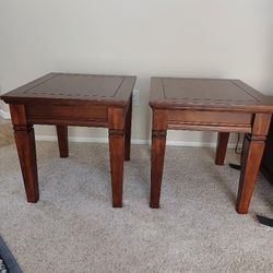 2 Sofa/end Tables 