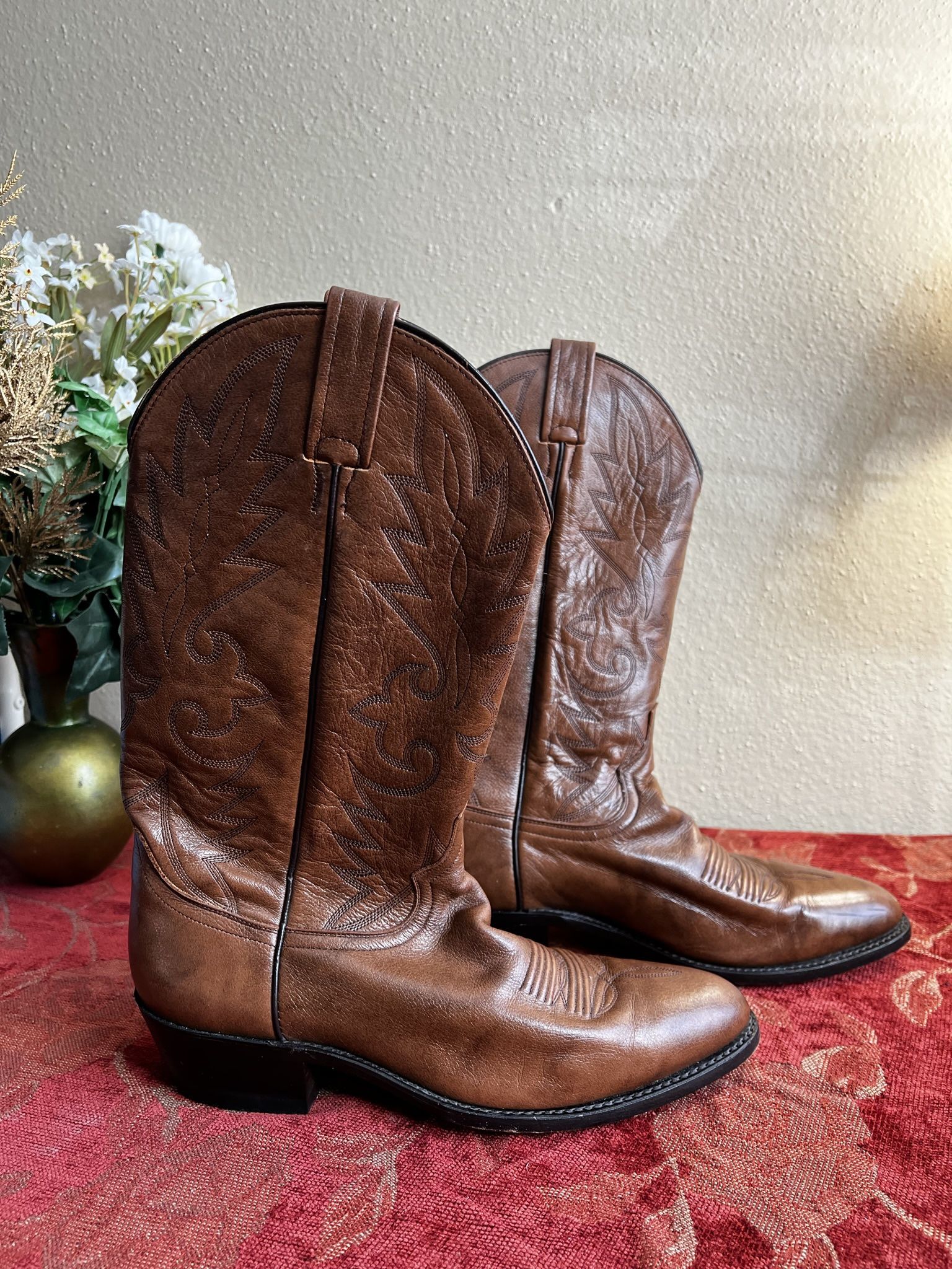 Dan Post Men's Antiqued Tan Round Toe Cowboy Boot