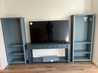 Entertainment set & book shelf