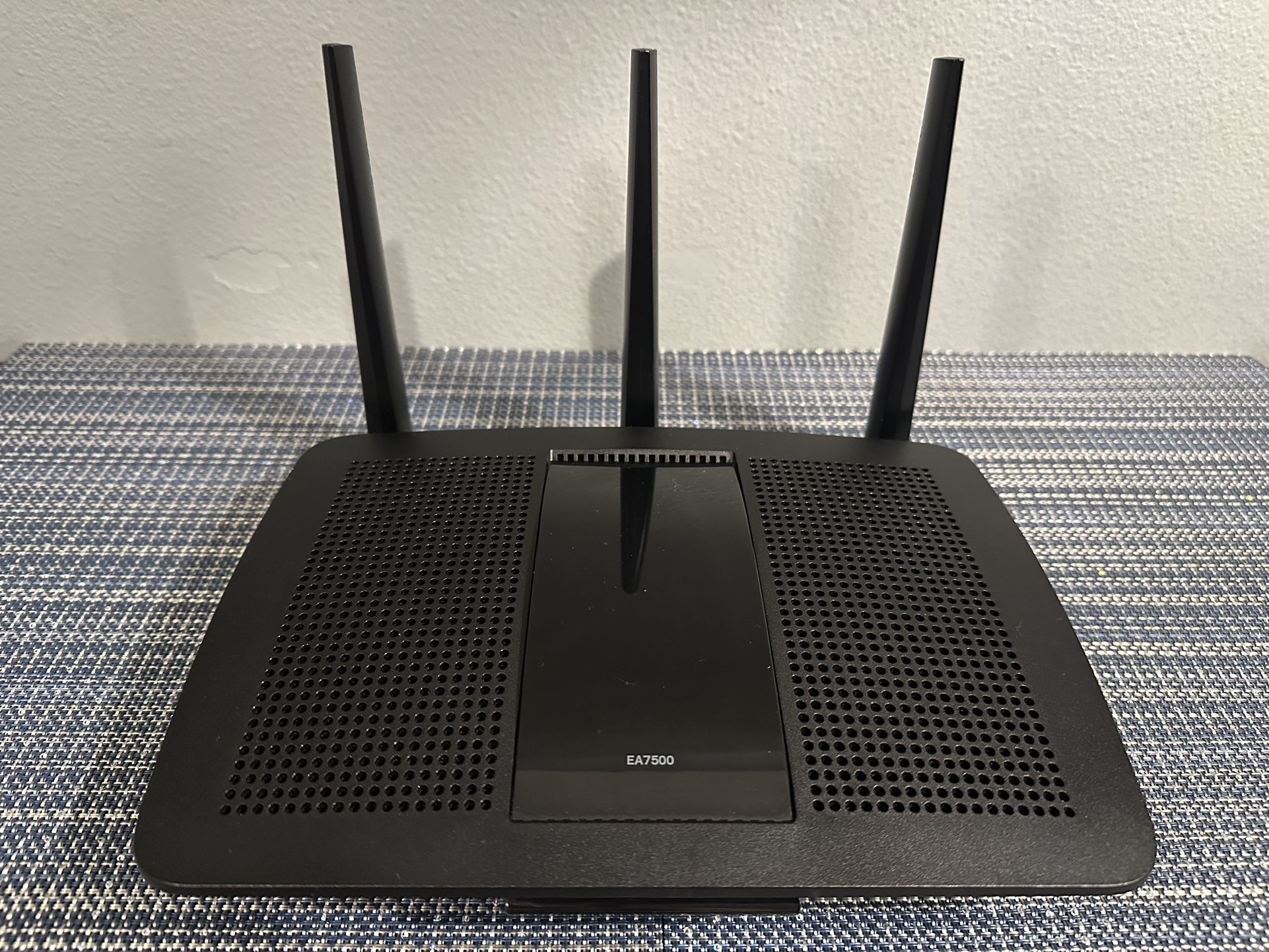 Linksys EA7500 V2 Max-Stream AC1900 Gigabit WiFi Router