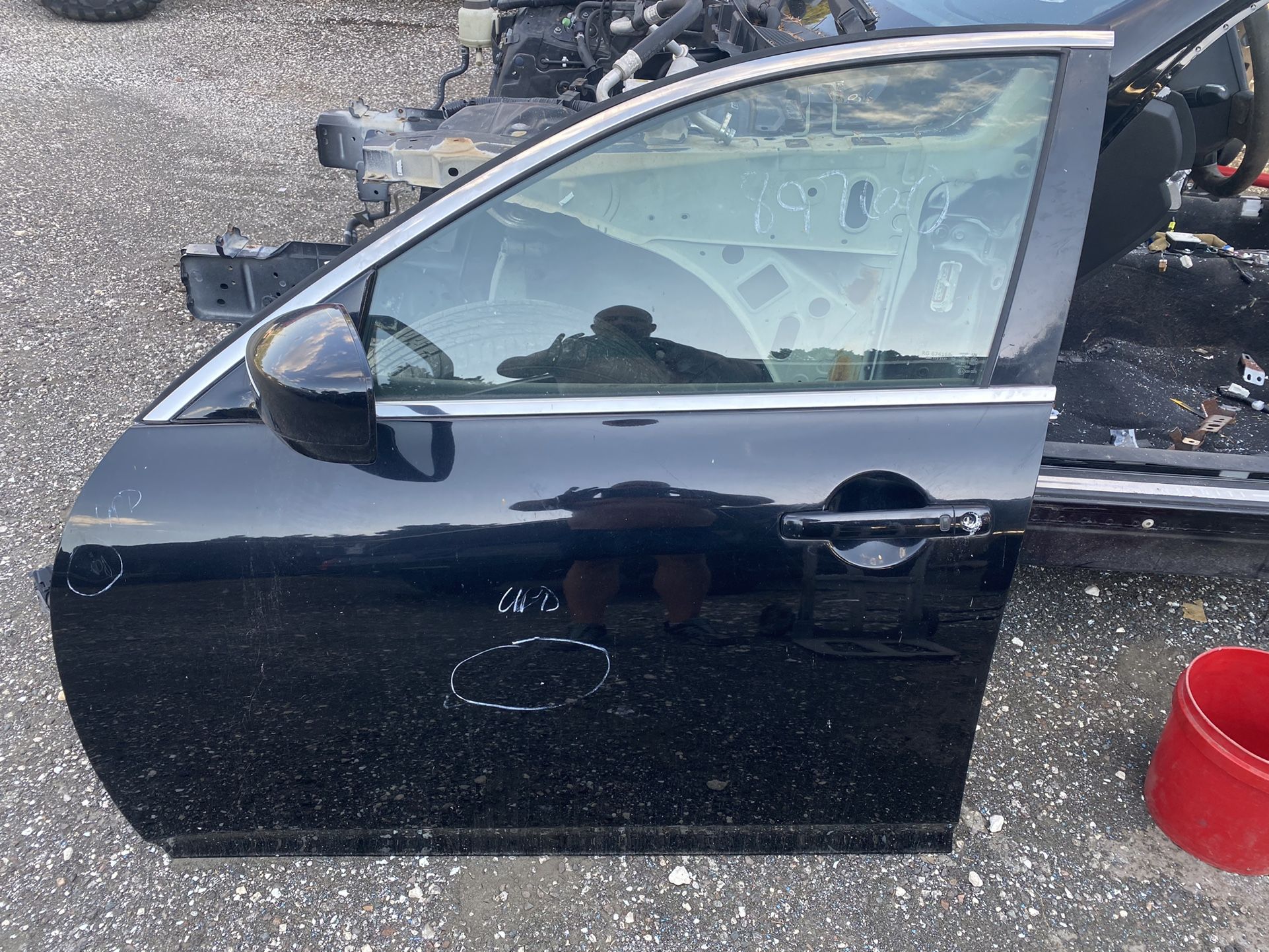 INFINITI G37 DOOR