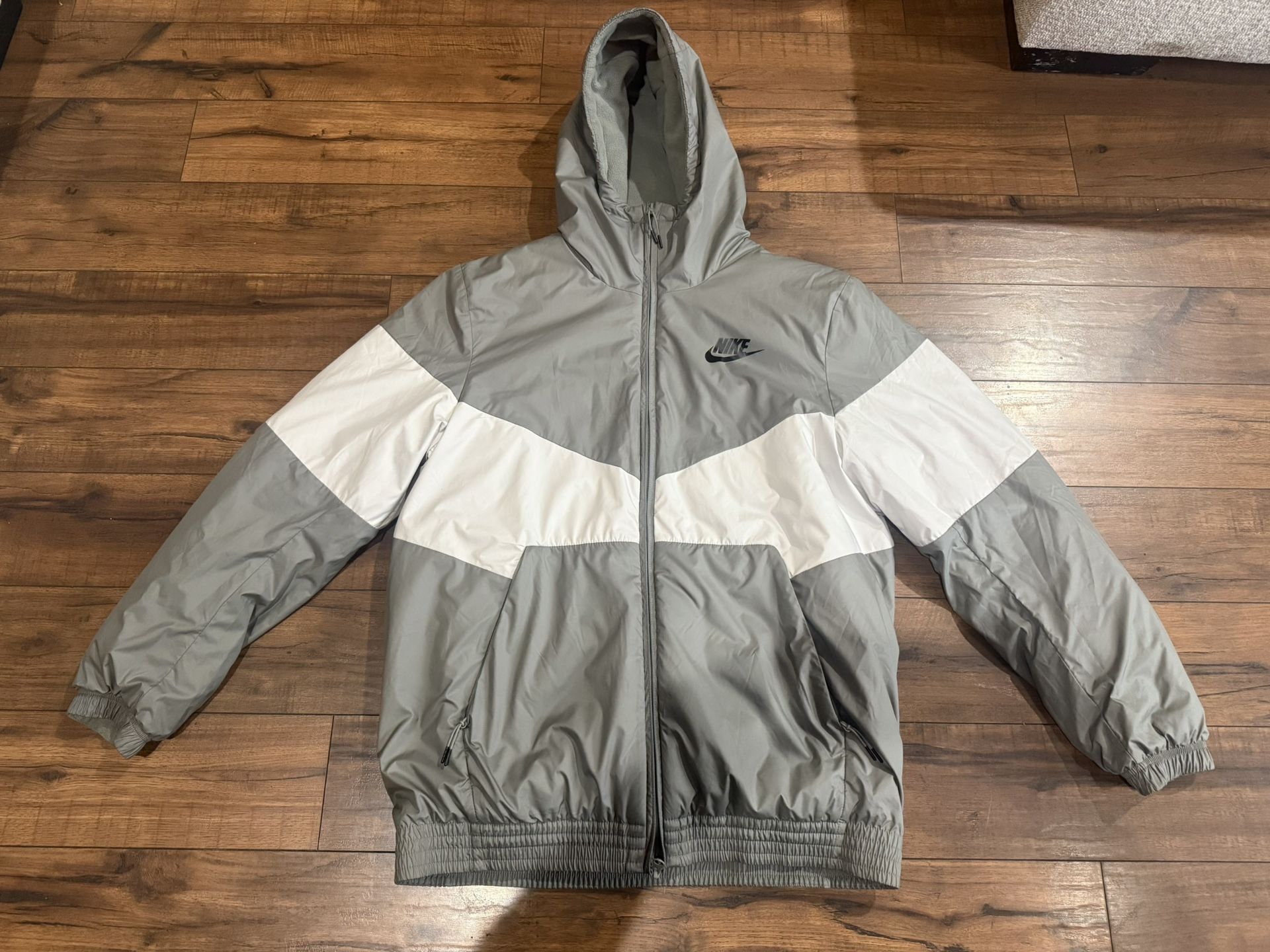 Nike Men’s Insulated Jacket Hoodie Light Green Size LARGE