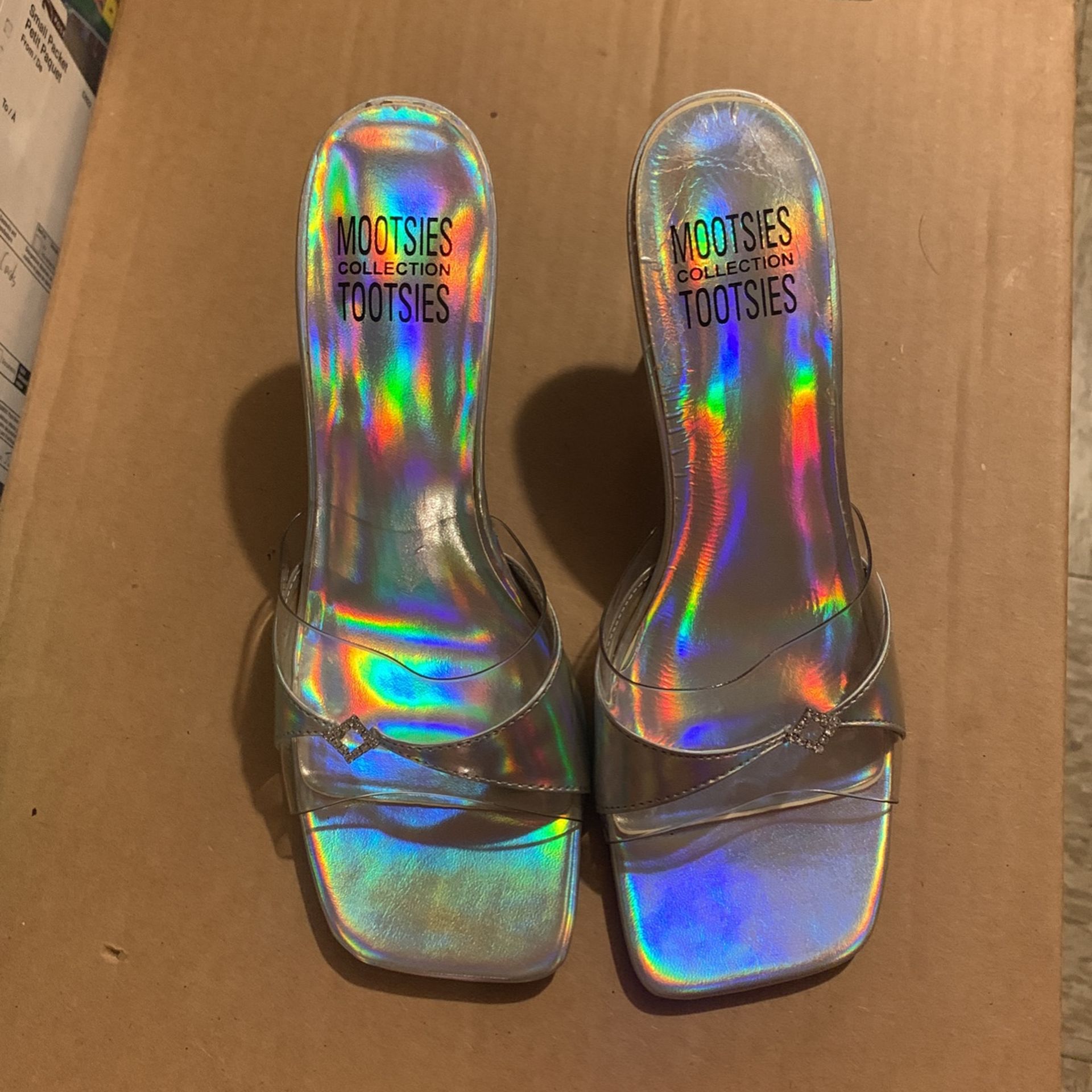 Mootsies Tootsies Collection Cocktail Women’s Shoes Clear Silver Color, Size 6 1/2.