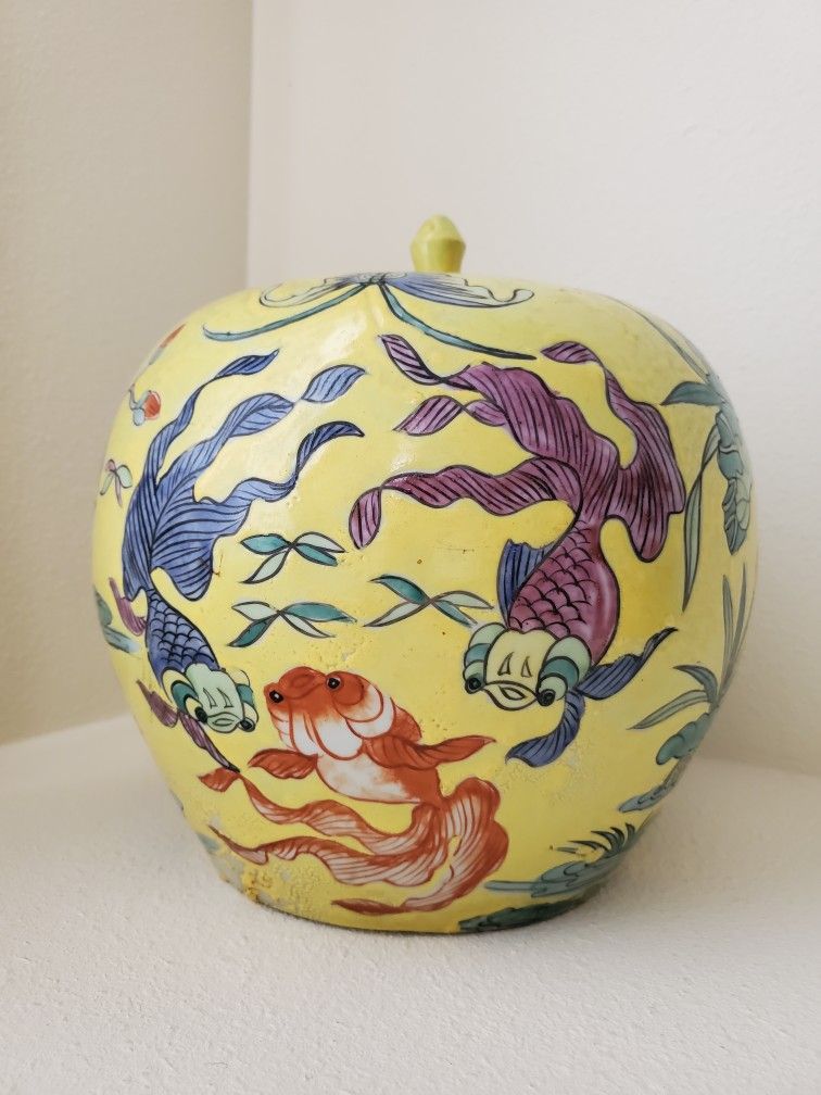 Porcelain Ginger Jar & Lid