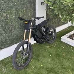 2025 Surron Lbx (TRADES)