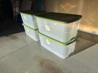 Big plastic containers 4 pieces
