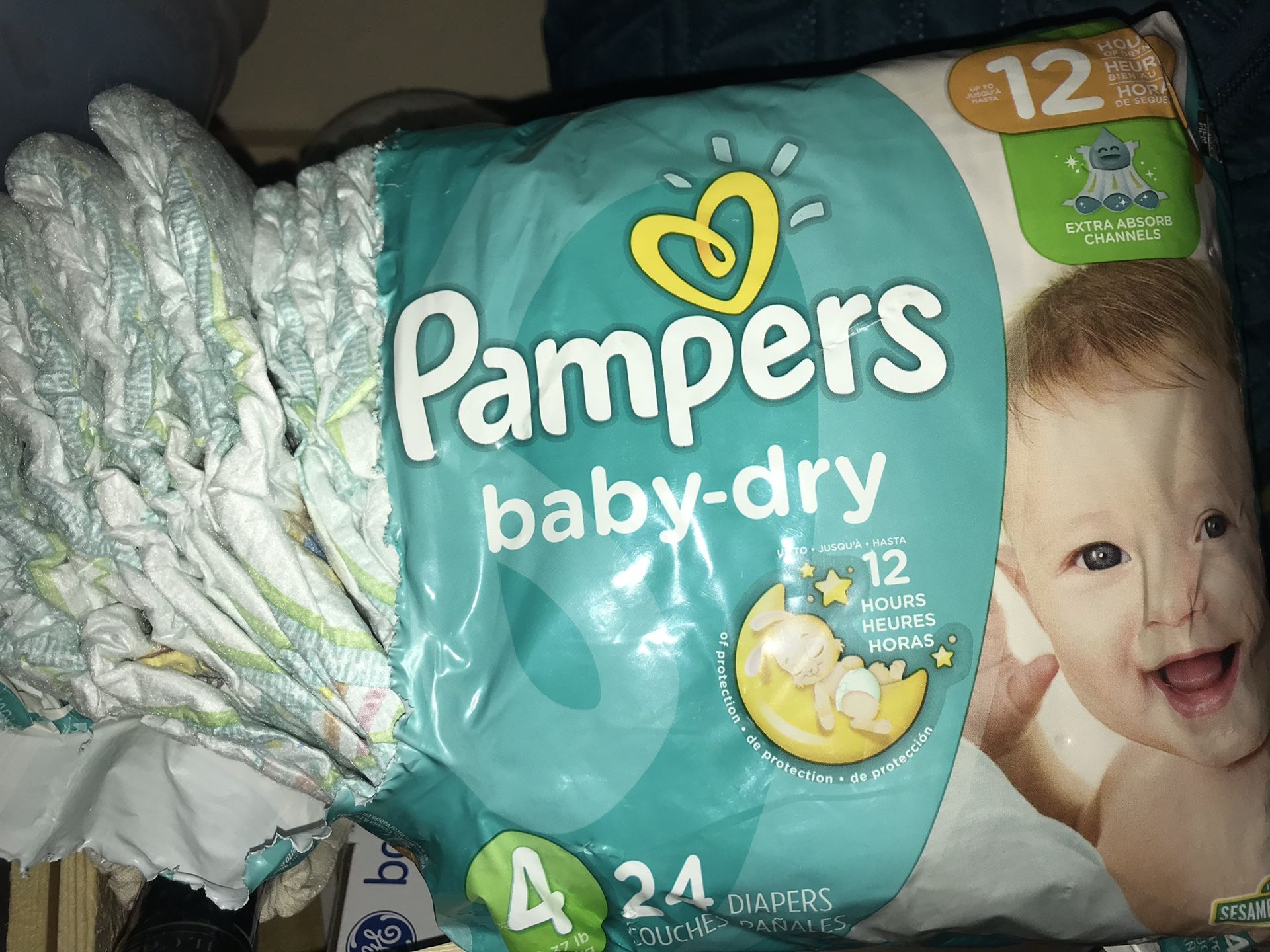 Pampers size 4 24 count