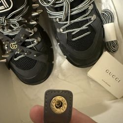 Gucci Flashtrek Size 8.5 