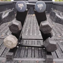 SET  OF  RUBBER DUMBBELLS &  SMALL  PYRAMID  RACK  (PAIRS OF)  :  7s  15s  20s