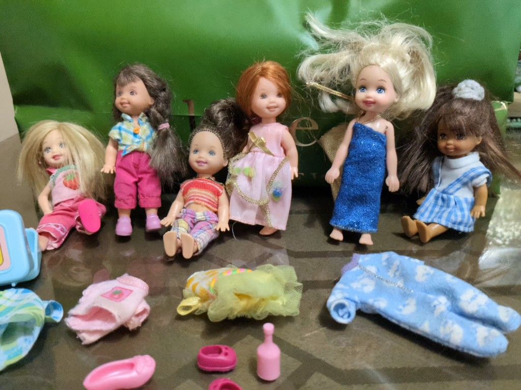 Mini Barbie Chelsea Collection