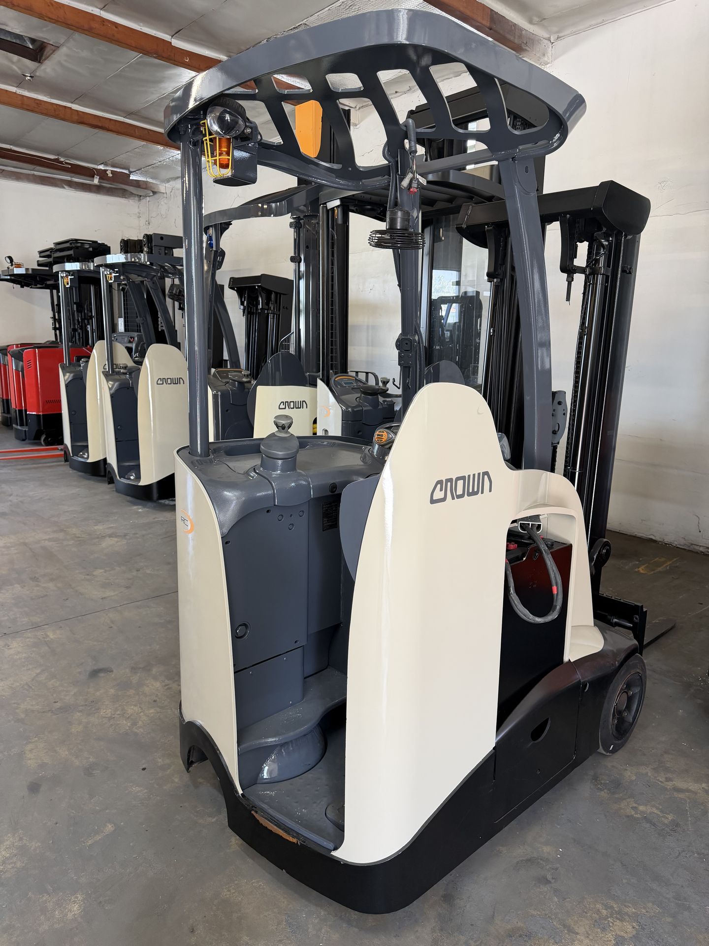2020 Crown RC5535-30 Forklift