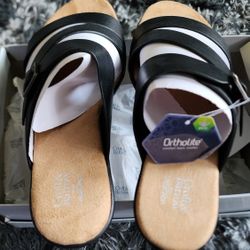 BRAND NEW Womens Croft & Barrow Ortholite Eco Black Sz 10 Sandals 