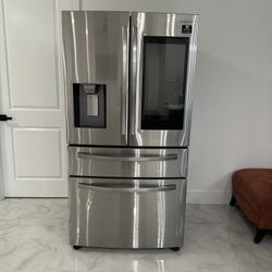 Samsung Refrigerator With Family Hub